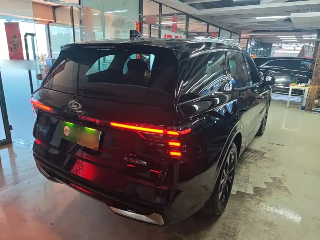 Ford Edge — миниатюра 7