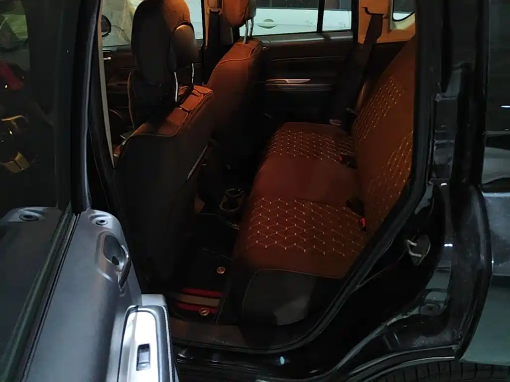 Jeep Compass (Import) — миниатюра 20