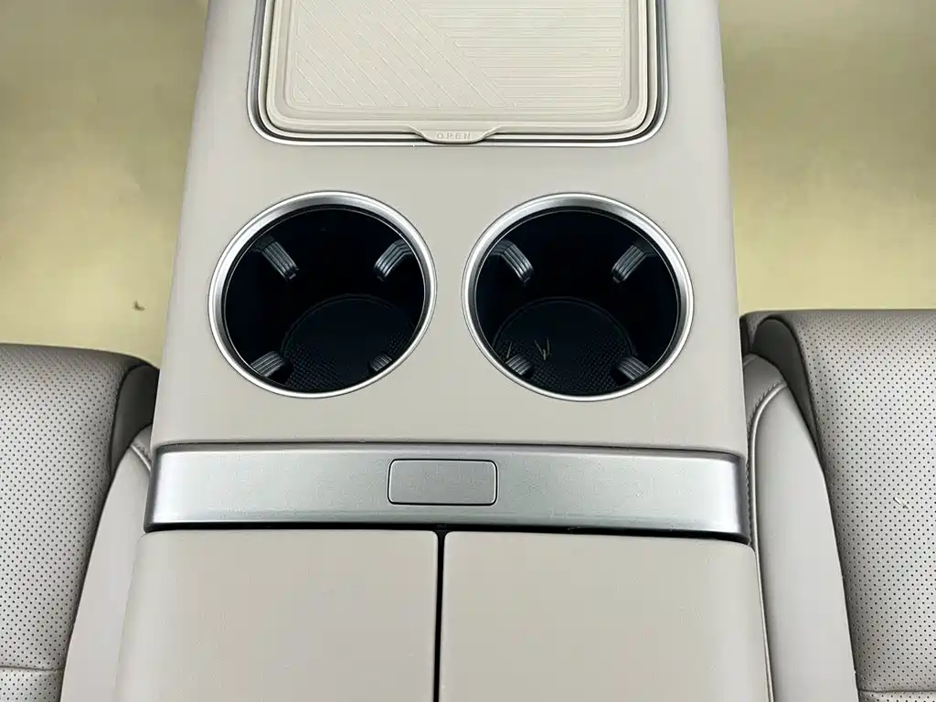 Li Auto Li MEGA — миниатюра 31