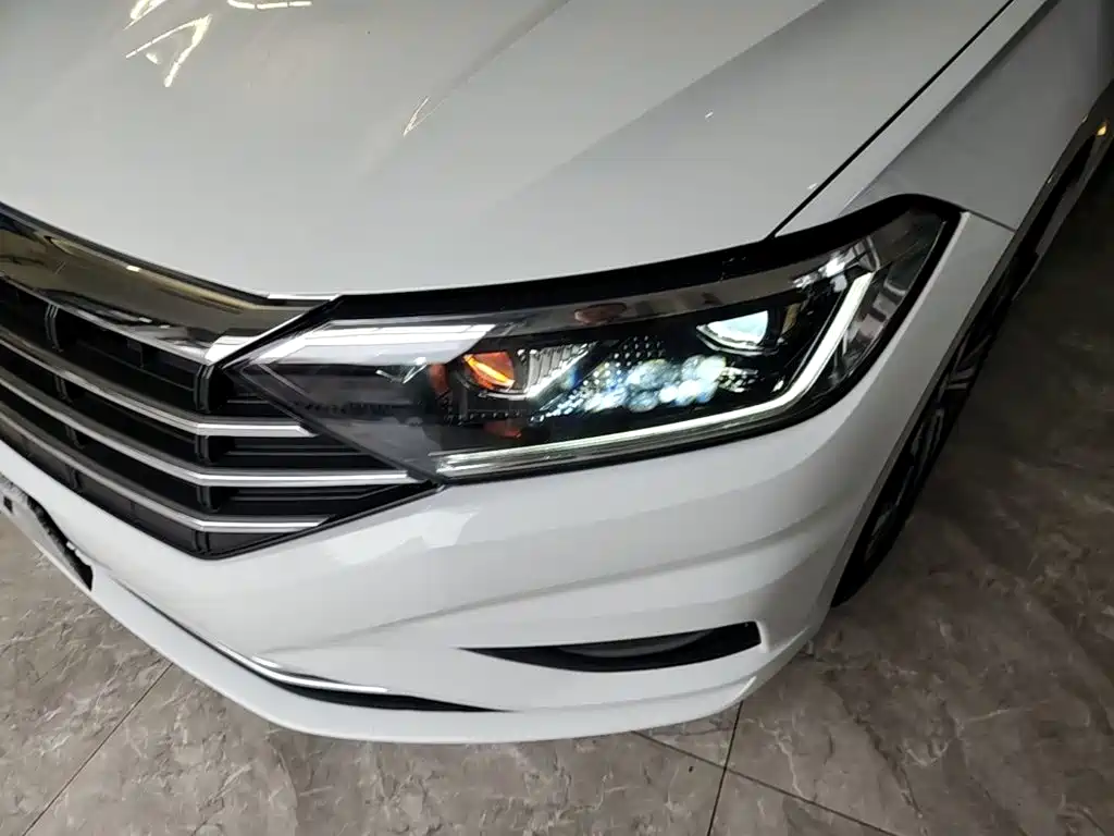 Volkswagen Sagitar — миниатюра 24
