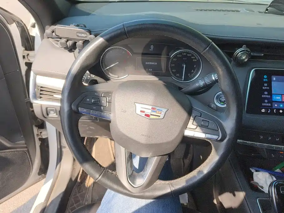 Cadillac XT4 — миниатюра 15