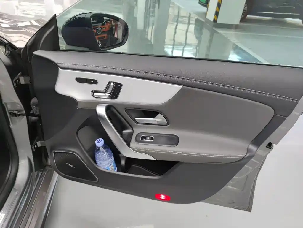 Mercedes-Benz CLA AMG — миниатюра 10