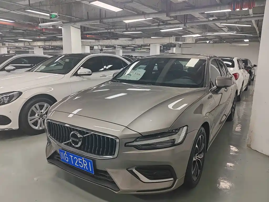 Volvo S60 2021