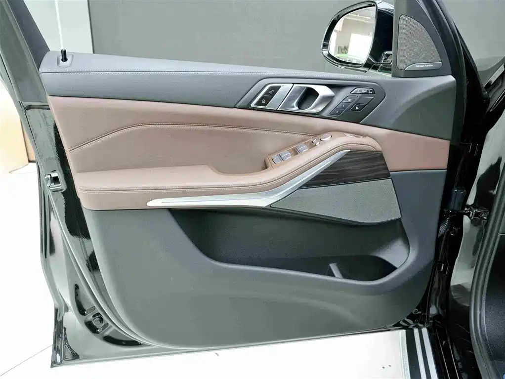 BMW X7 — миниатюра 14