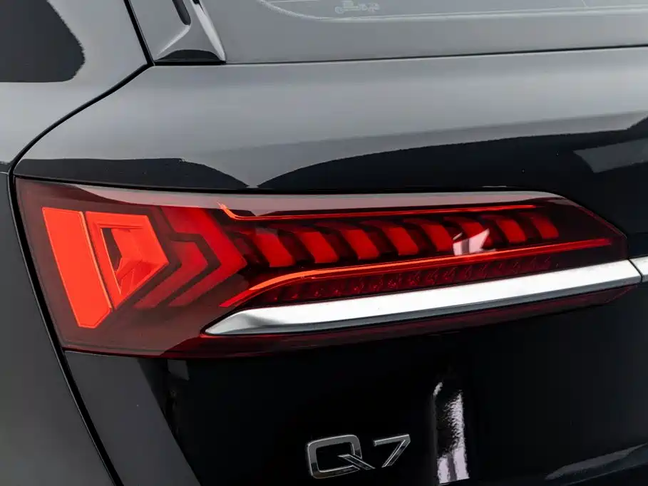 Audi Q7 — миниатюра 26
