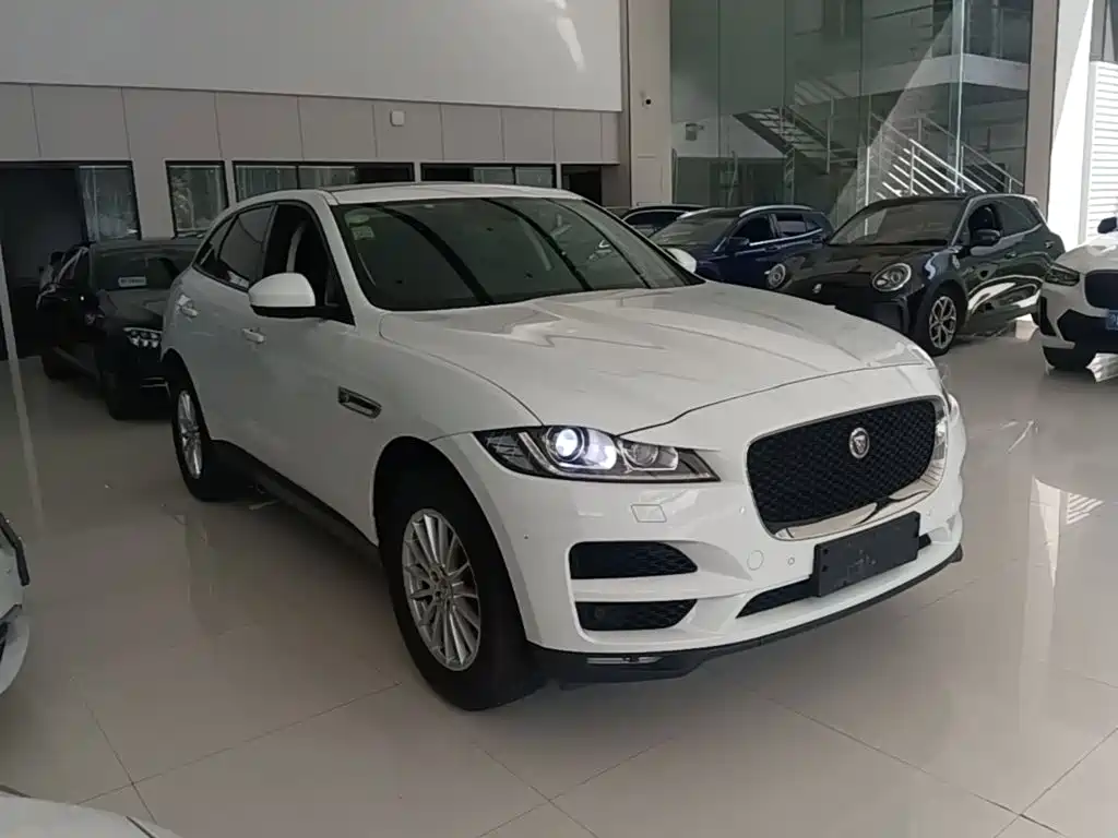 Jaguar F-PACE — миниатюра 4
