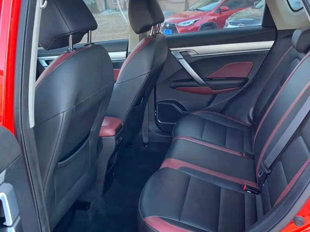 Geely Binyue — миниатюра 7