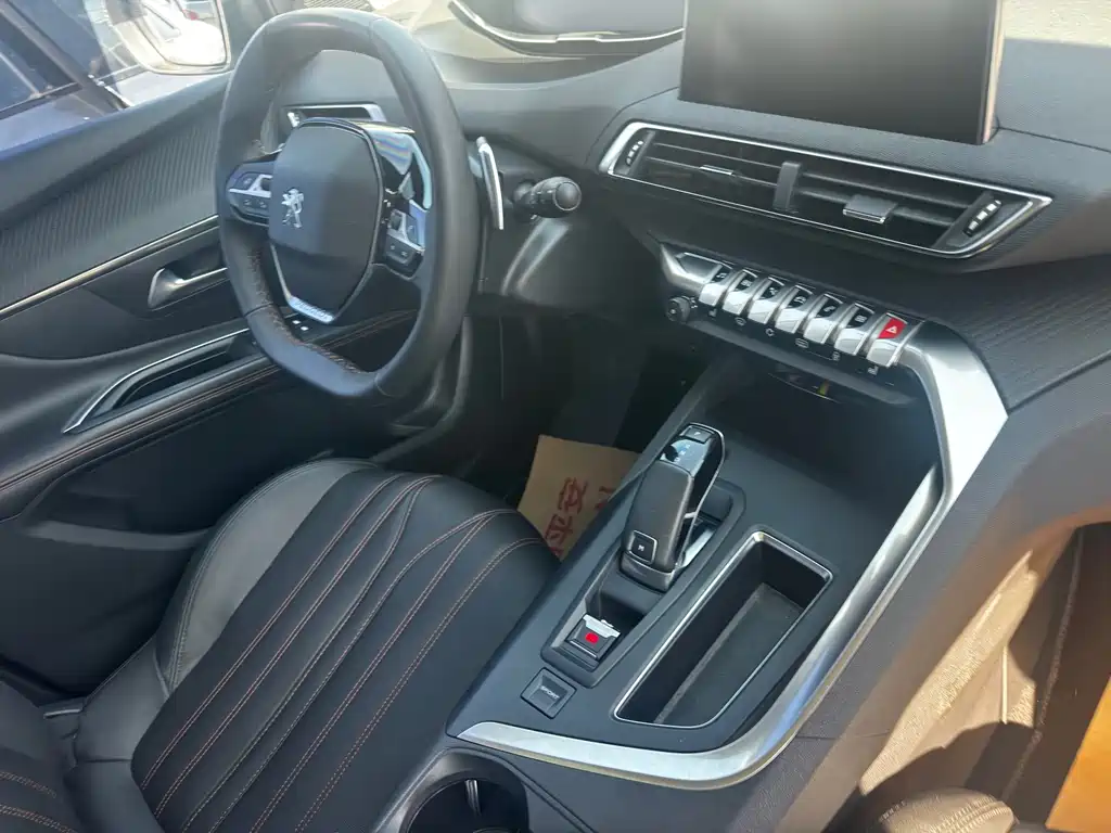 Peugeot 4008 — миниатюра 5