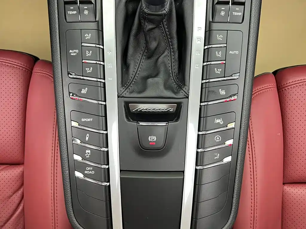 Porsche Macan — миниатюра 22