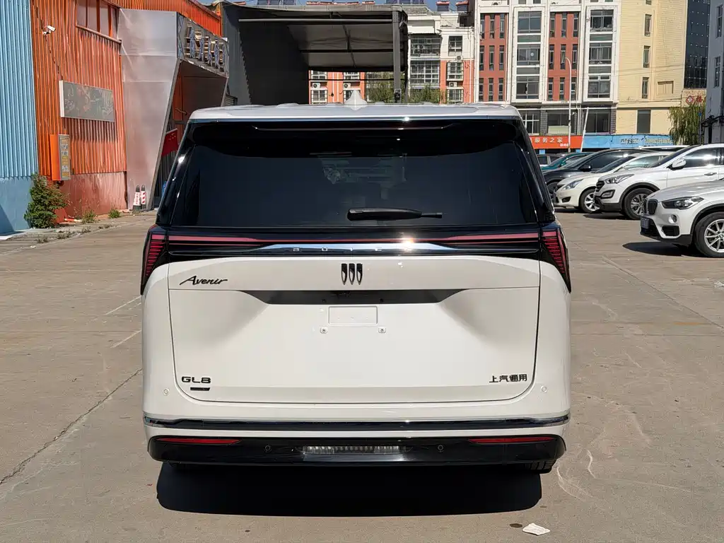 Buick GL8 Hybrid — миниатюра 5