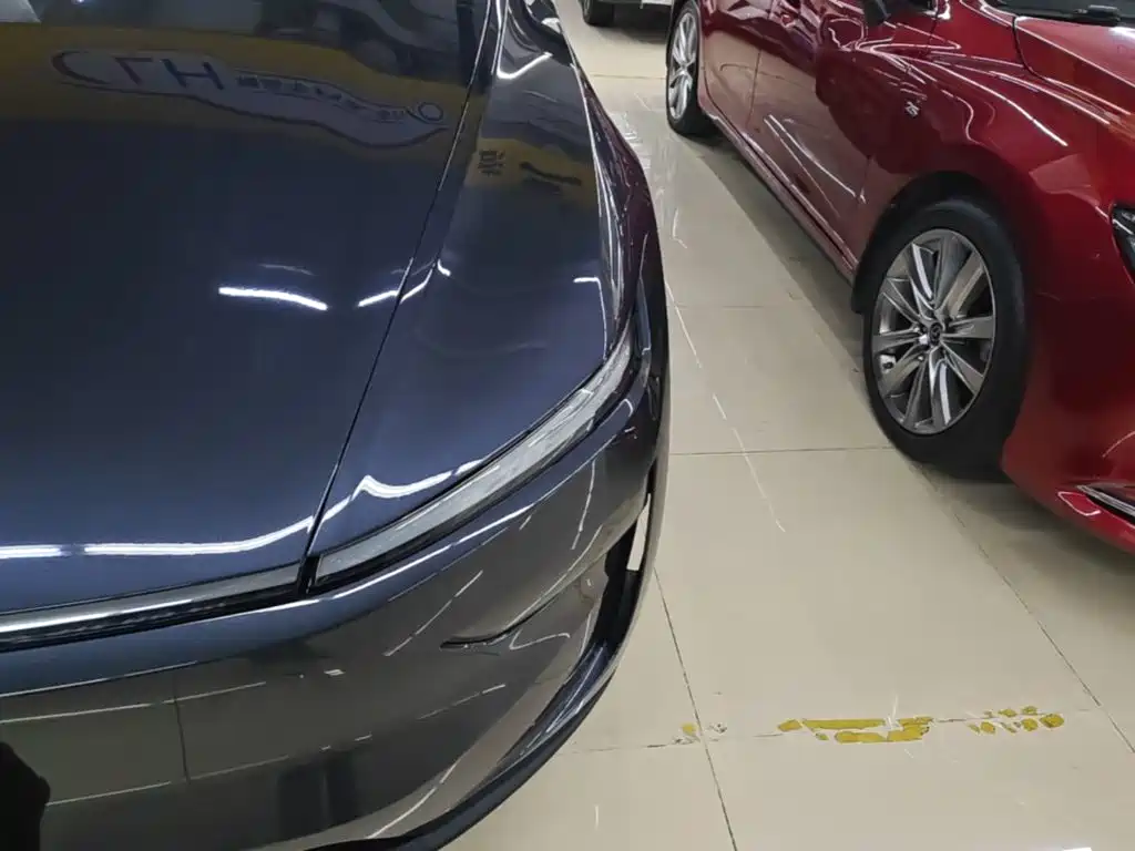 Tesla Model Y — миниатюра 24
