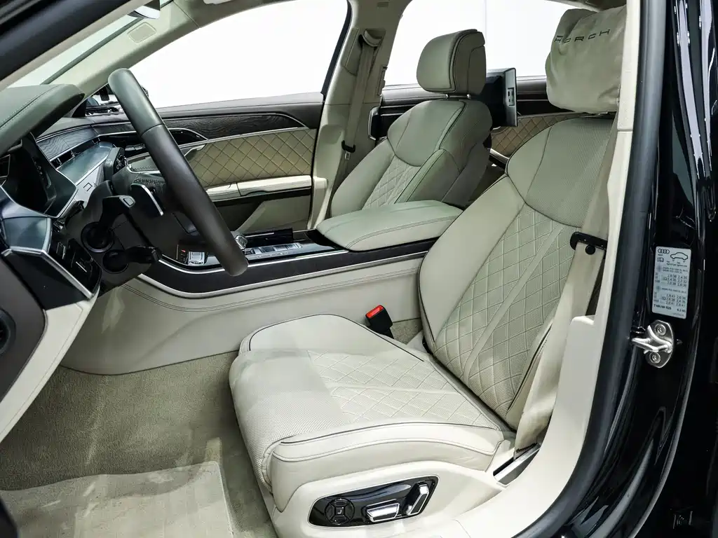 Audi A8 — миниатюра 10