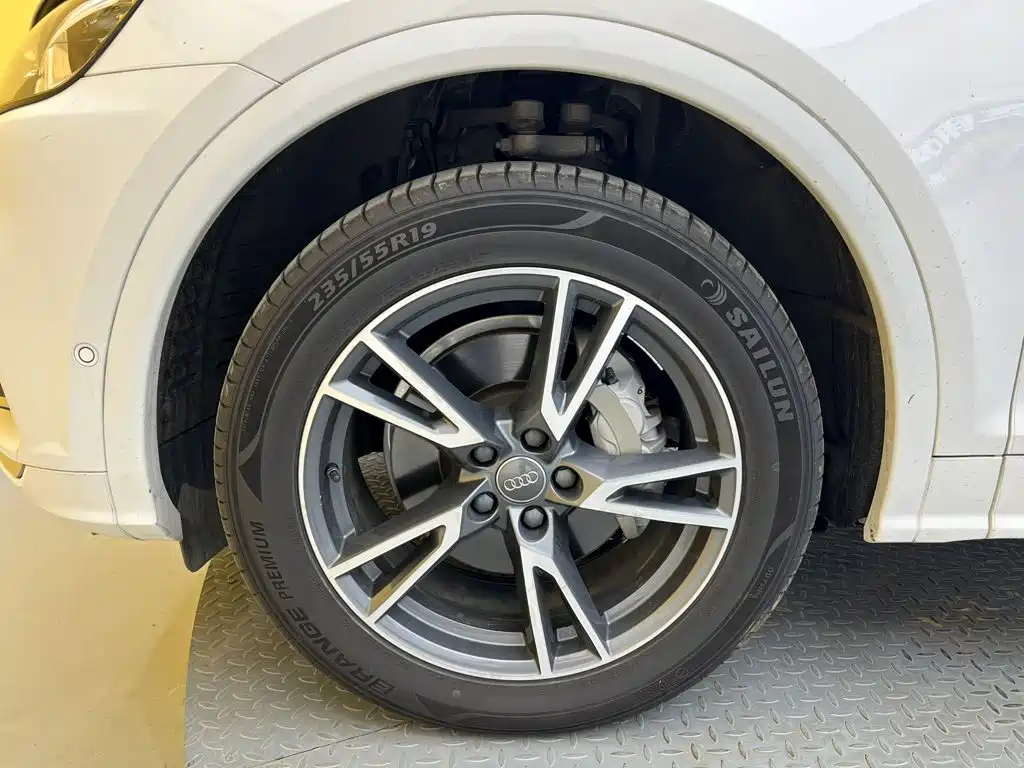 Audi Q5L — миниатюра 7