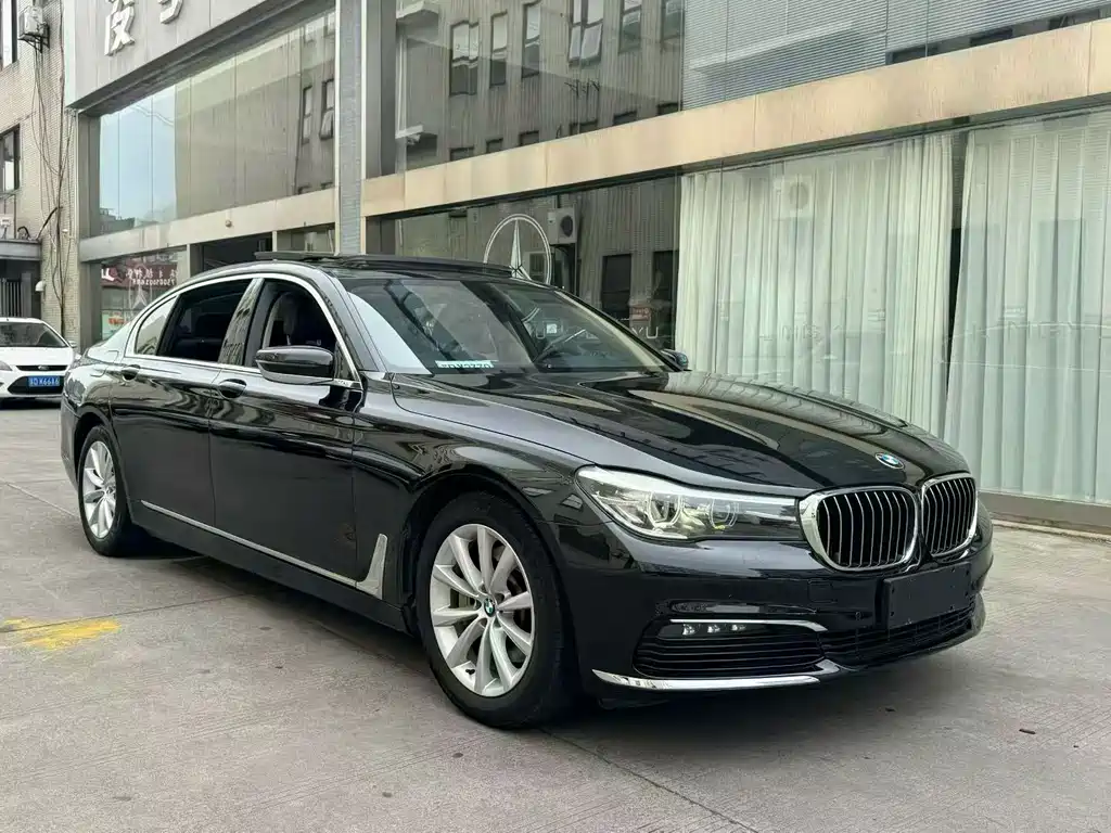 BMW 7 Series 7 2016 730Li Lead