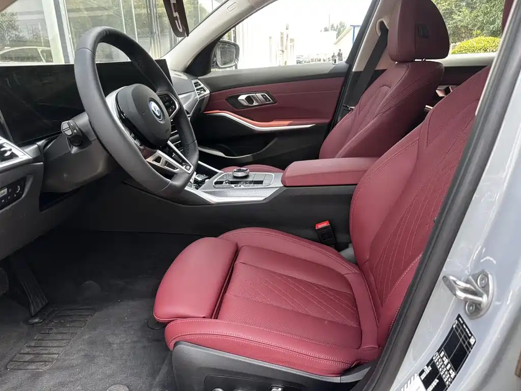 BMW i3 2026 eDrive 40 L