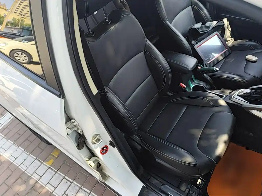 Geely Vision X3 — миниатюра 25