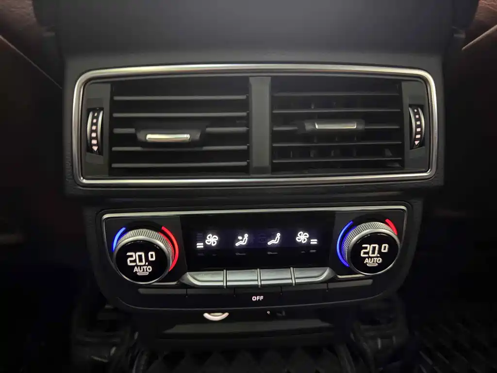Audi Q7 — миниатюра 9