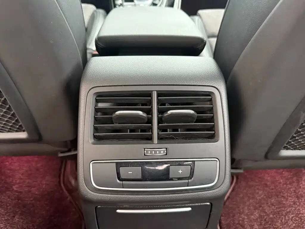 Audi A4L — миниатюра 8