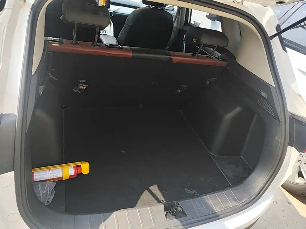 Geely Binyue — миниатюра 19