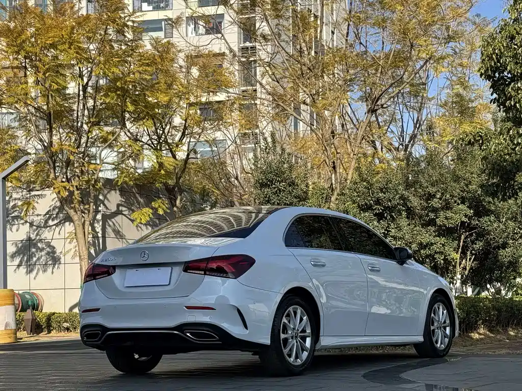 MERCEDES-BENZ A CLASS