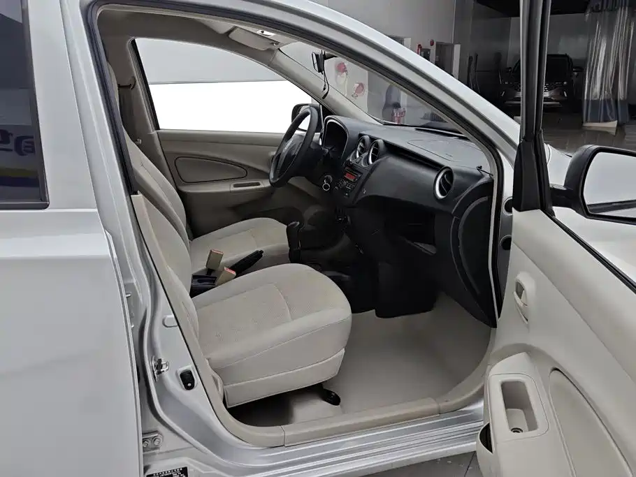 Venucia R30 — миниатюра 8