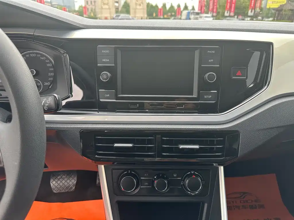 Volkswagen Polo 2019 Plus 1.5L AT