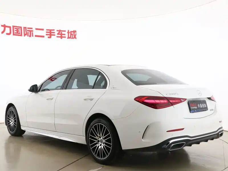 Mercedes-Benz C-Class — миниатюра 16