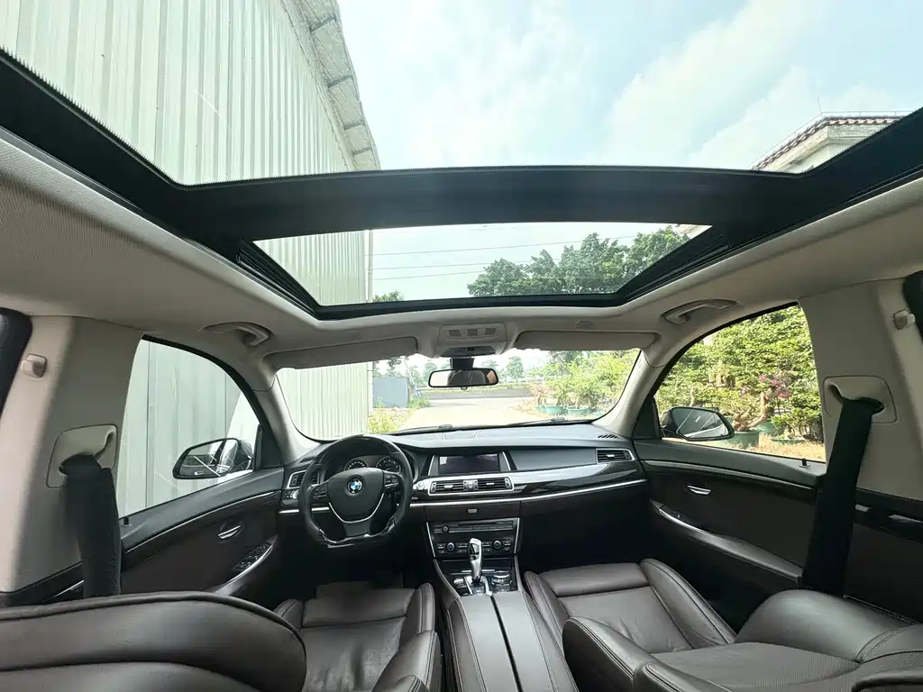BMW 5 Series GT — миниатюра 7