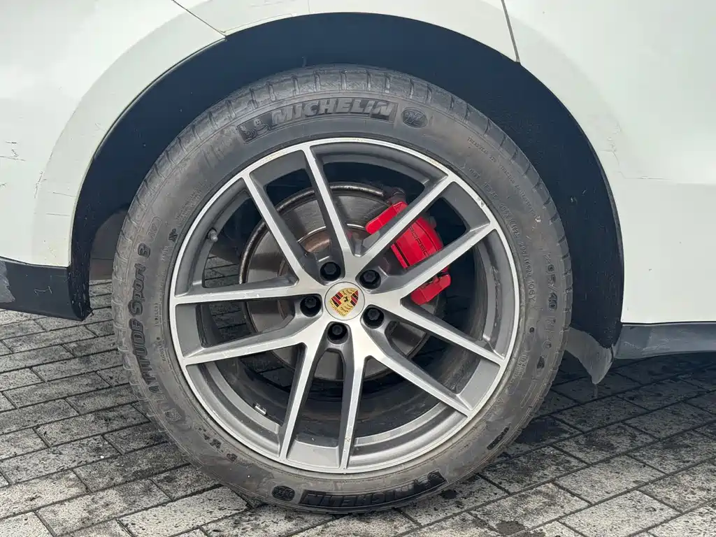 Porsche Macan — миниатюра 8