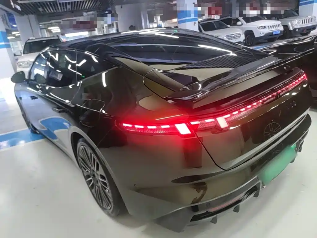 Lynk & Co 10 — миниатюра 5