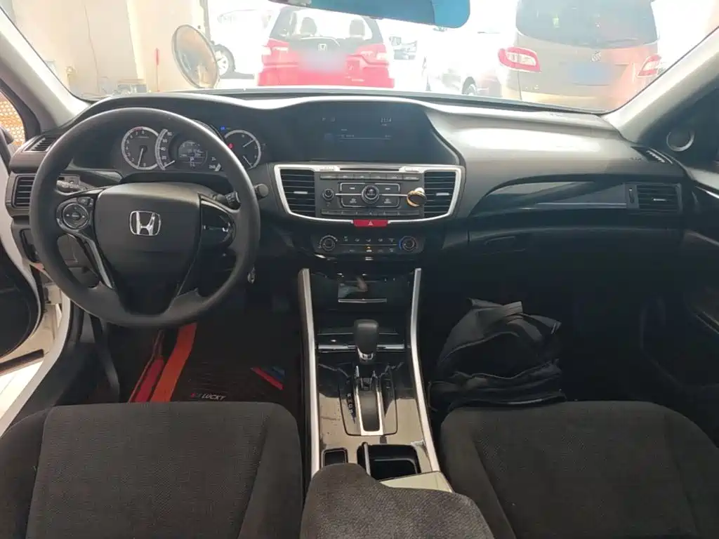 Honda Accord — миниатюра 10