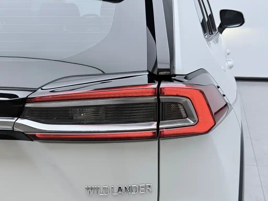 Toyota Wildlander 2023 2.0L CVT Luxury PLUS