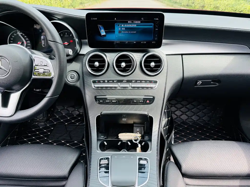 Mercedes-Benz C-Class — миниатюра 11