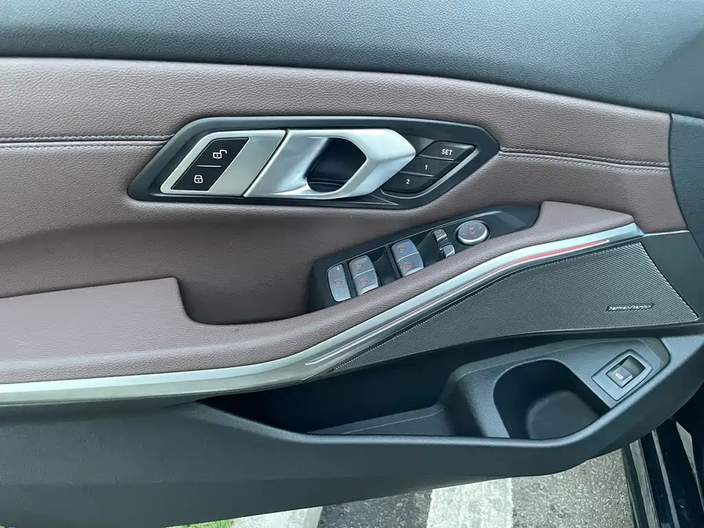 BMW 3 Series — миниатюра 12