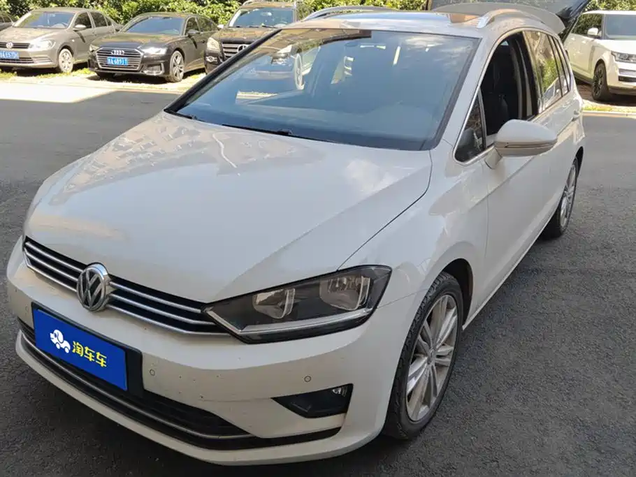 Купить Volkswagen Golf Sportsvan