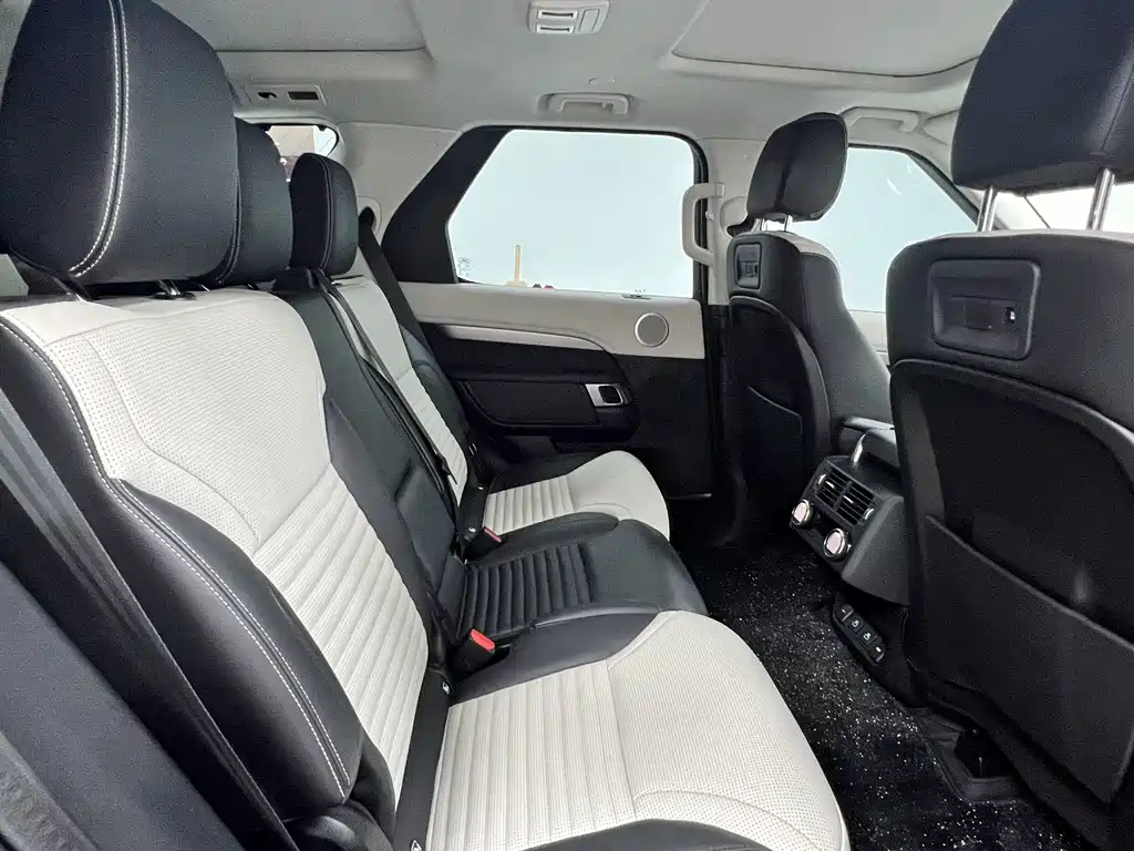 Land Rover Discovery 2021 360PS R-Dynamic S