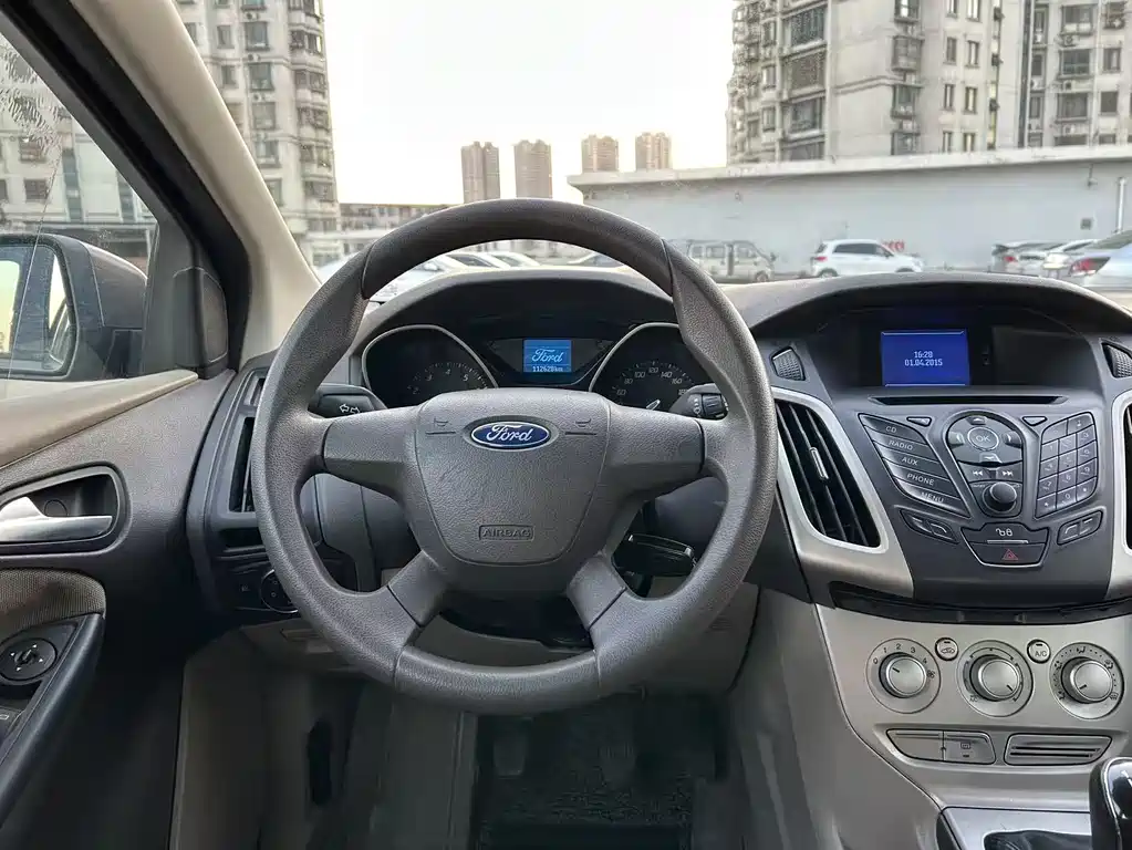 Ford Focus Sedan 1.6L Manual Comfort Type, фото 14