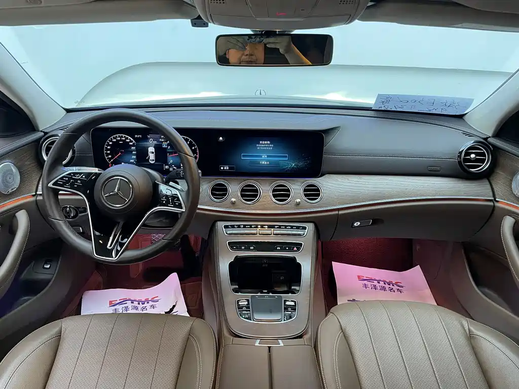 Mercedes-Benz E-Class — миниатюра 7