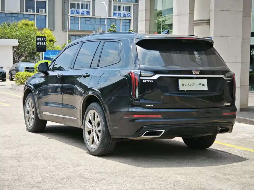 Cadillac XT6 2020 28T мест Sport