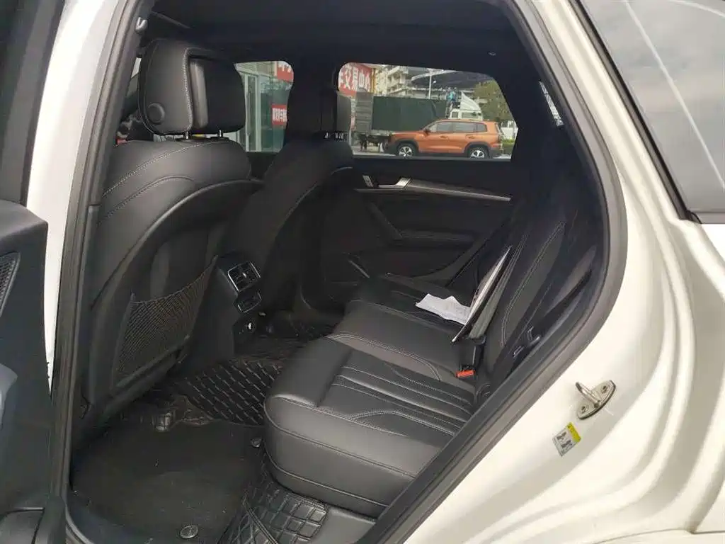 Audi Q5L — миниатюра 5