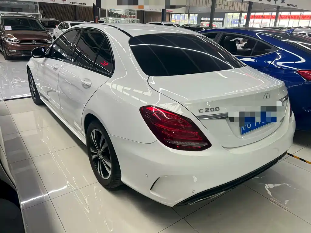 Mercedes-Benz C-Class — миниатюра 7