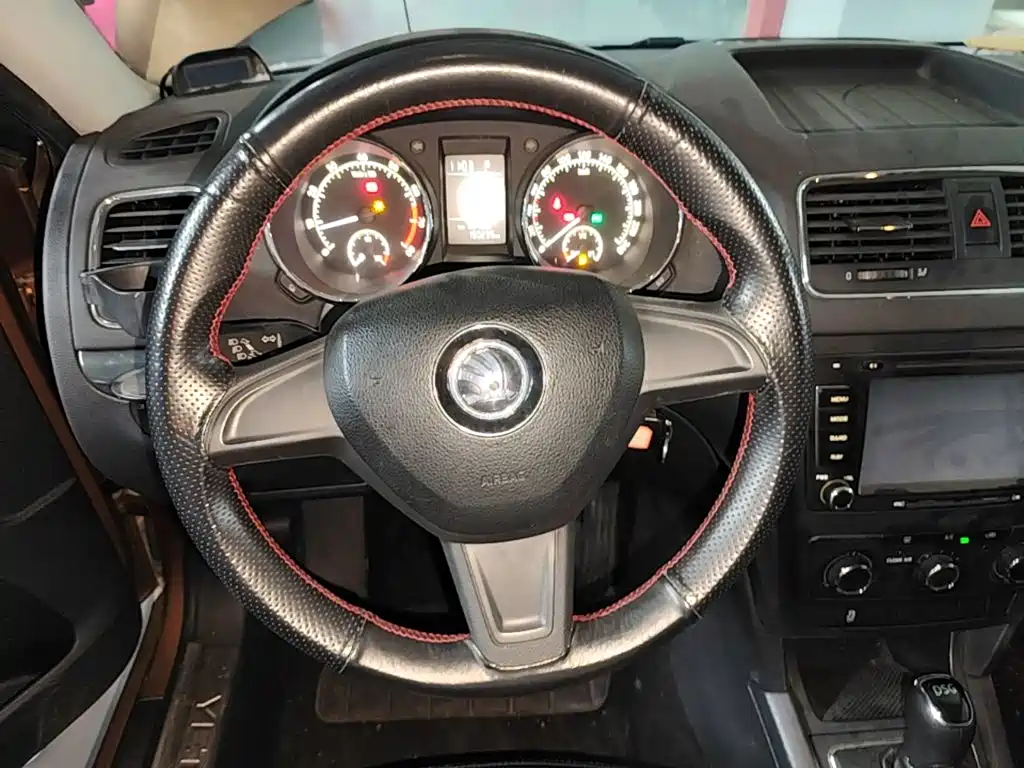 Skoda Yeti — миниатюра 11