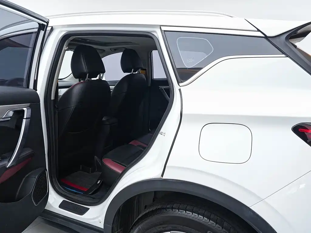 Geely Binyue — миниатюра 20