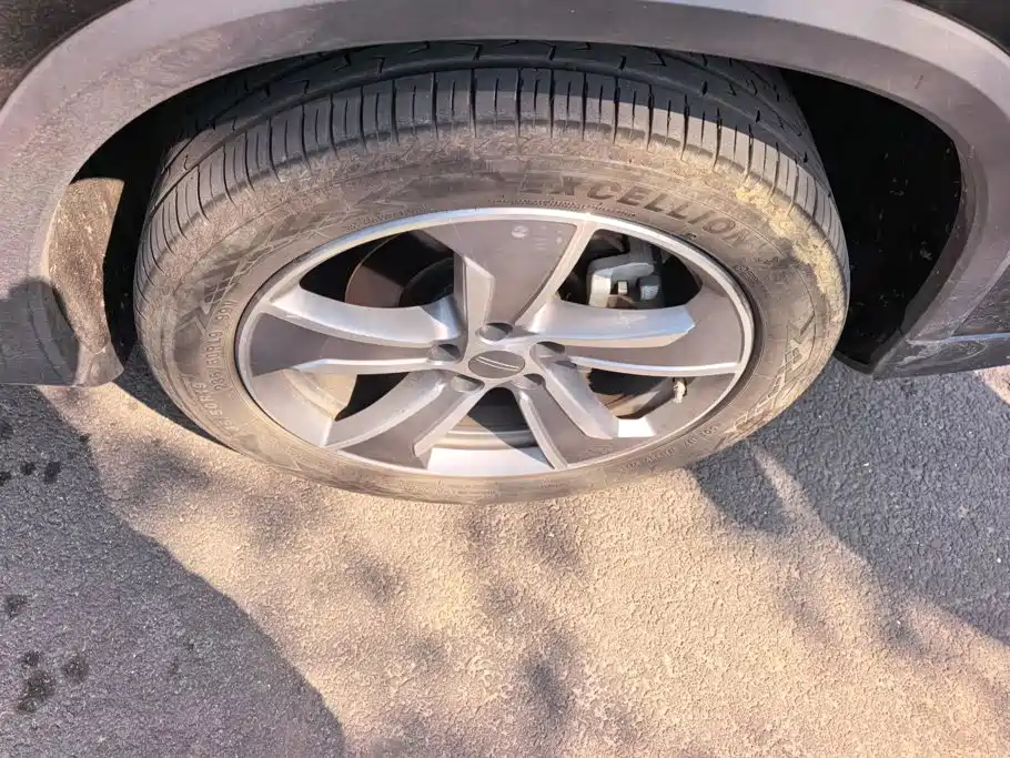 Geely Haoyue L — миниатюра 6