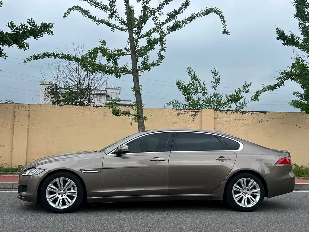 Jaguar XFL 2018 XFL 2.0T 250PS Premium