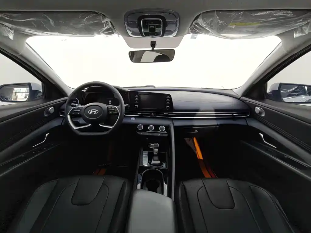 Hyundai Elantra — миниатюра 7