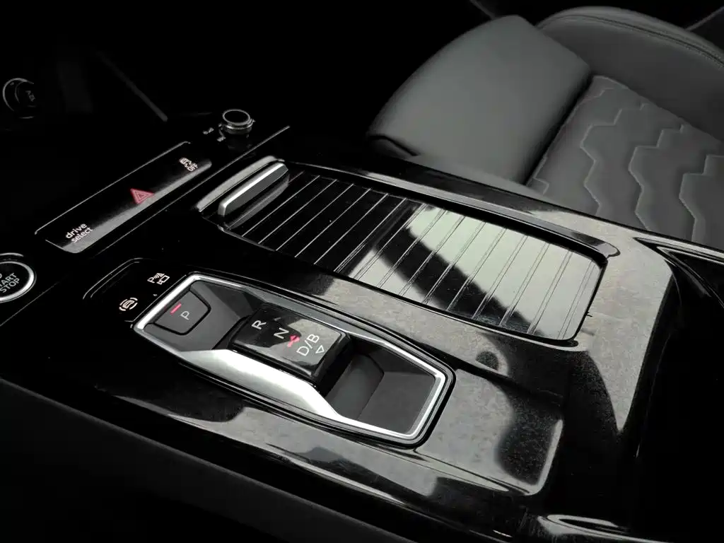 Audi Q6L e-tron id 4515283 из Китая 19