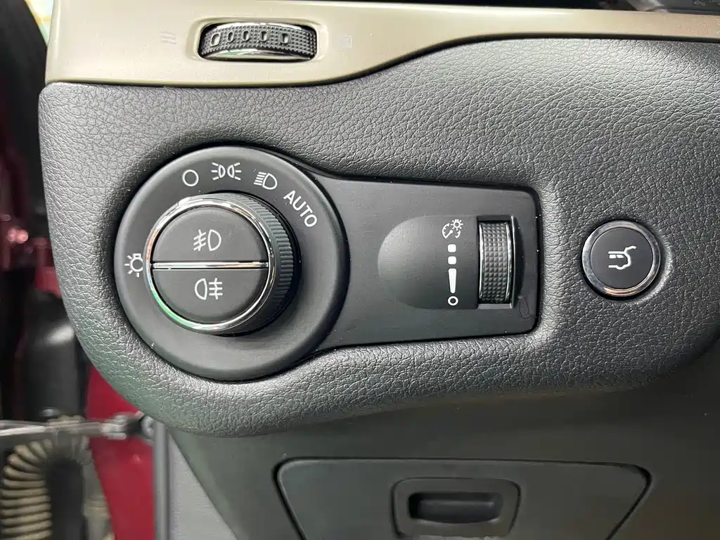 Jeep Cherokee — миниатюра 18