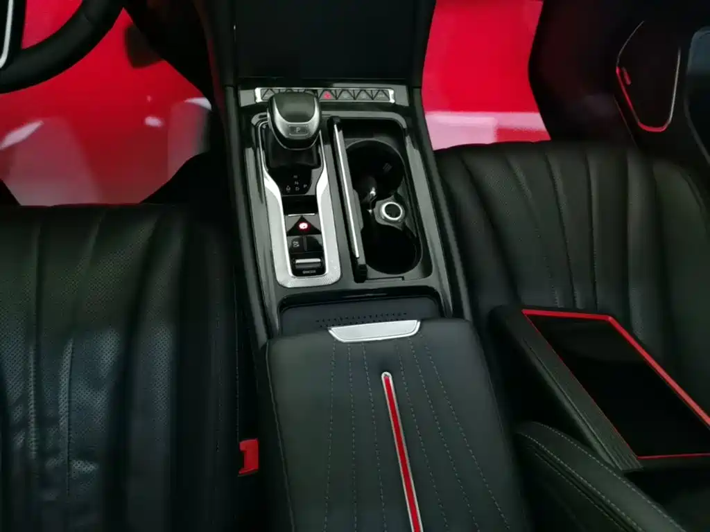 Hongqi Hongqi H5 — миниатюра 14