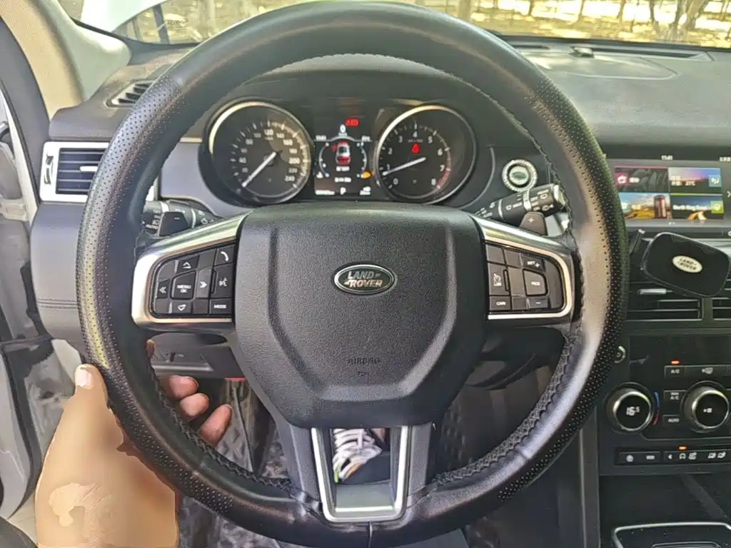 Land Rover Discovery Sport — миниатюра 11